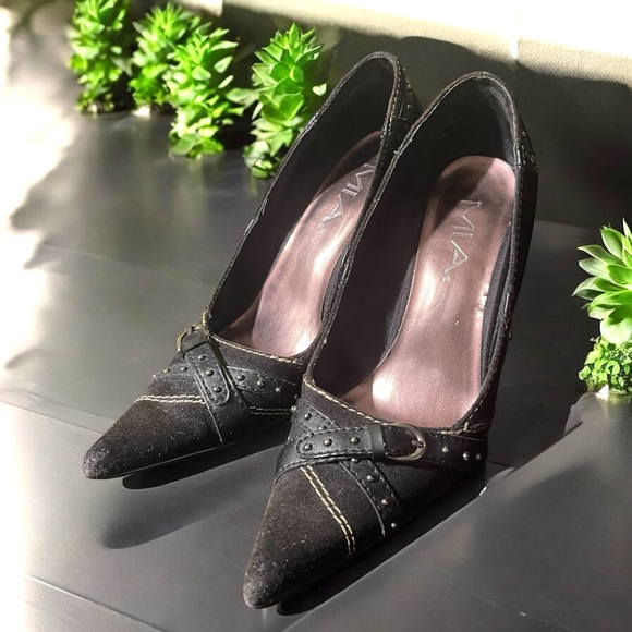 Mia Black Suede Pointy Toe Heel - Picture 11 of 16